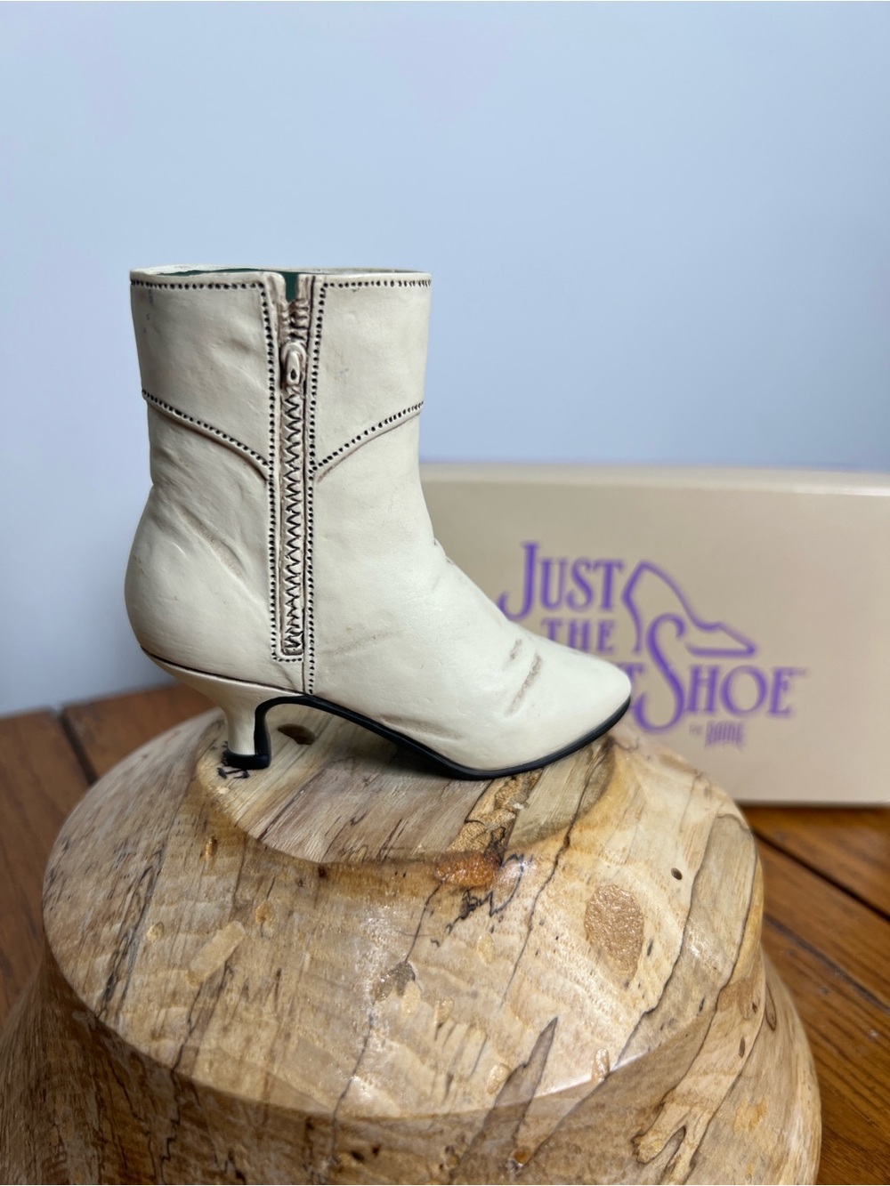 Just The Right Shoe Cream Leather Kitten Heel Ankle Boot Ingenue 25027